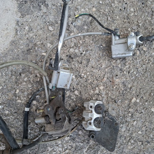 Kymco Agility 200i brake calipers