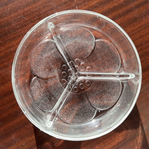 Nut bowl divided into three parts, diameter 18 cm, like new