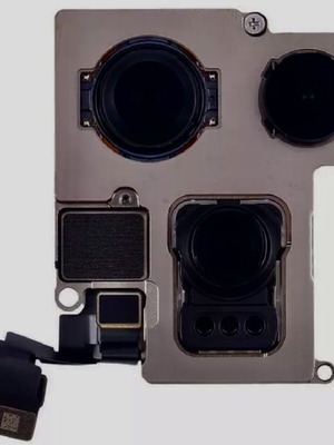 iPhone 15 Pro genuine rear camera like new