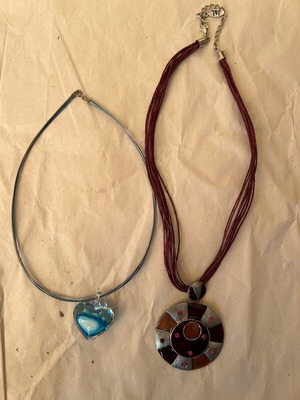 Set of beautiful necklaces for neck new, sold together