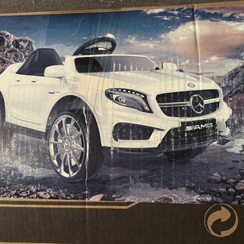 Mercedes-AMG GLA 45 electric kids car used with remote control