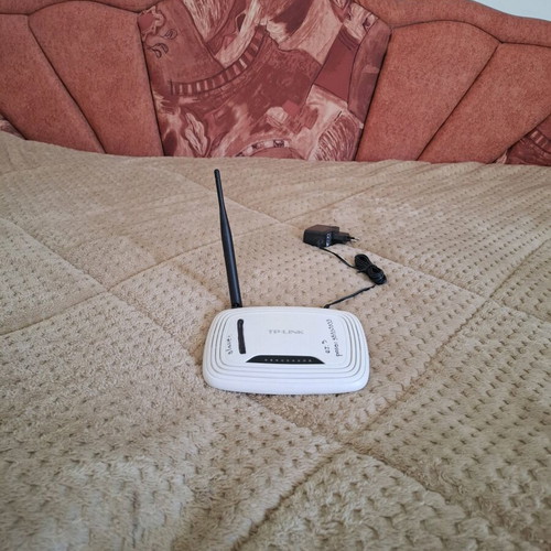Router TL-WR74ON like new, Wireless N 150 Mbps