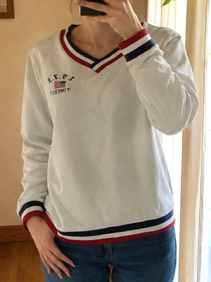 Timeout women's sweatshirt with V-neck cotton like new