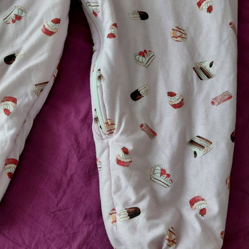 Tender baby sleeping bag like new, sweets design, detachable sleeves
