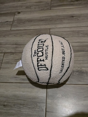Basketball pillow new, very soft Offcourt hustle