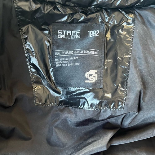 Staff black puffer jacket like new, size M