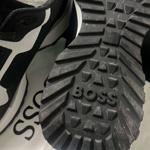 Hugo Boss men's black and white sneakers size 43