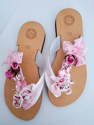 Leather women's sandals with flowers and butterflies, new, size 39