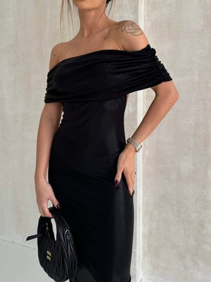 Black dress small new with the tag, thick fabric