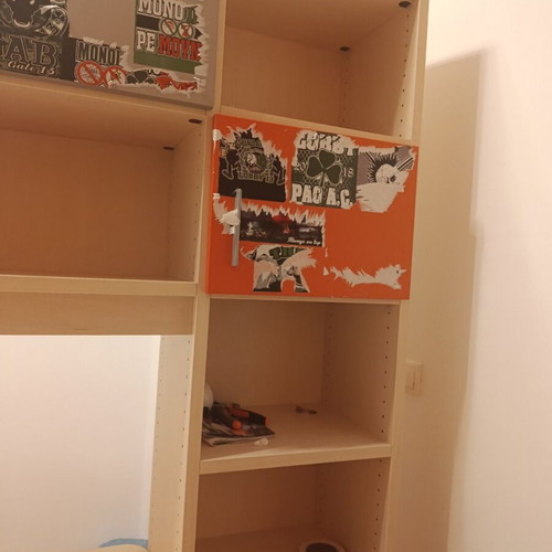 Desk bookshelf for students and university