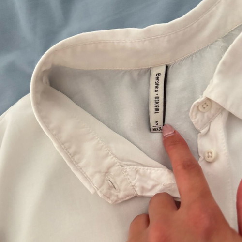 Bershka shirt like new, size S fitting XS, white