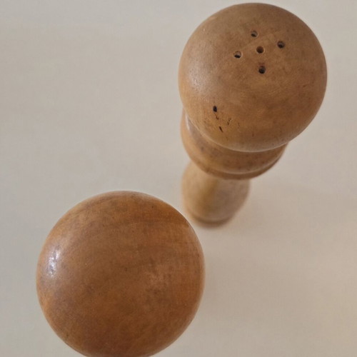 Vintage Wooden Pepper Mill and Salt Shaker Set, Natural Beechwood