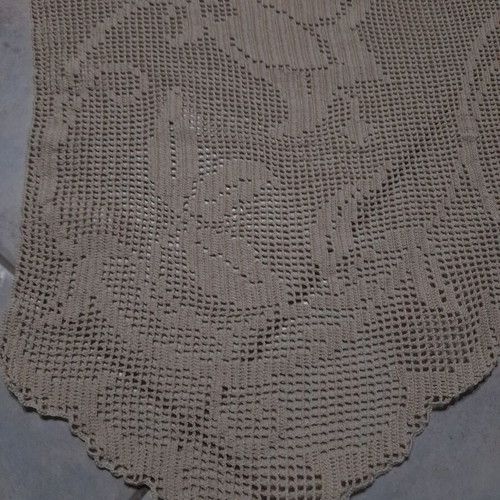Handmade beige lace set of 2, like new