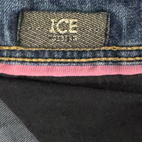 Iceberg Jean Peanuts used, collectible Snoopy edition, blue