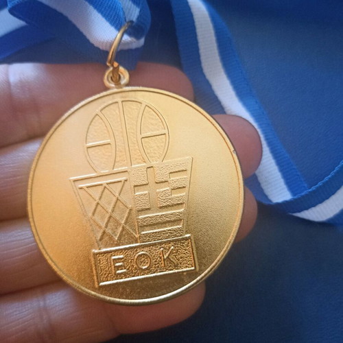 EOK 1970 collectible medal like new, historic basketball memorabilia