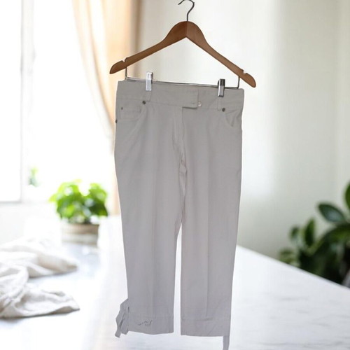 Forel women's white capri pants used size M