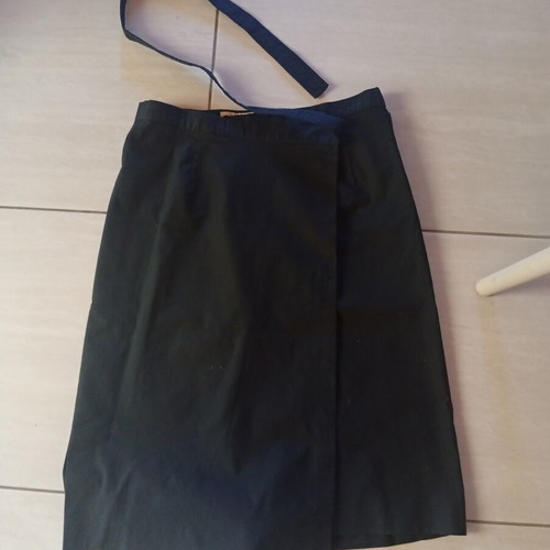 Skirt black knee-length Dolce & Gabbana like new, size XXS