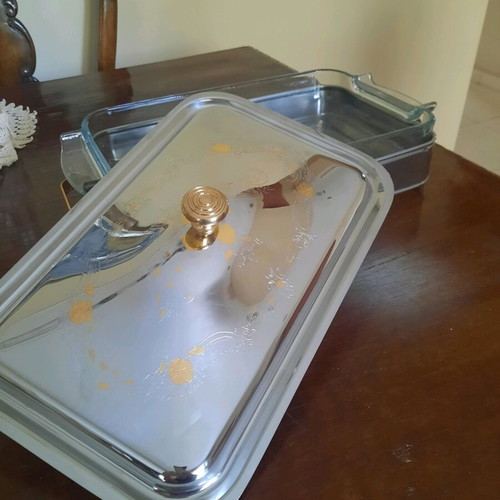 Stainless Steel Chafing Dish with Lid and Gold Details new