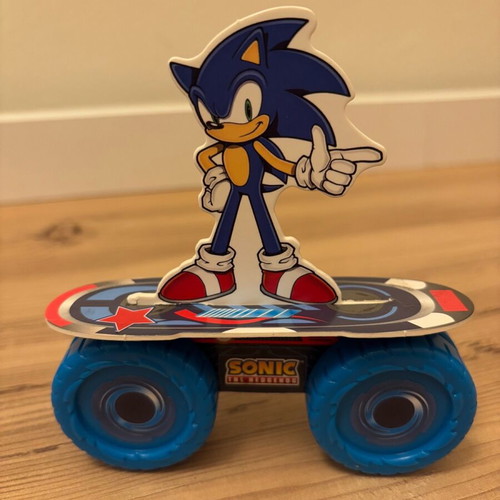 Mc Donald’s Happy Meal Sonic and Amy Racer toys used