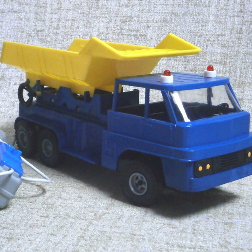 Lyra dump truck B/O R/C vintage toy with remote control