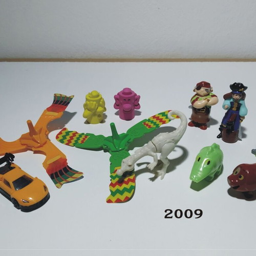 Kinder Surprise small collection 53 toys until 2015 like new