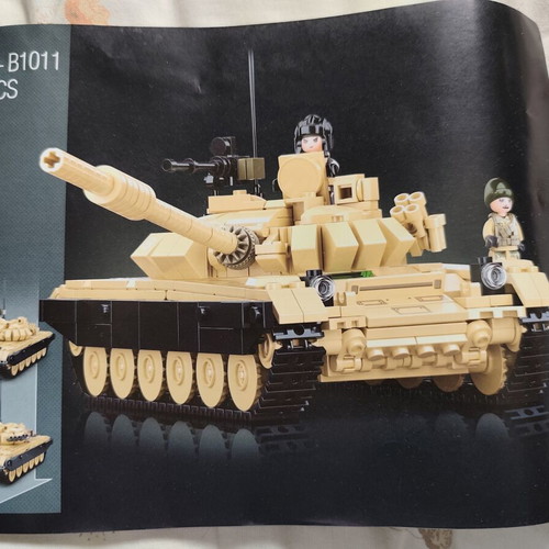 Sluban T 72 tank building set new, 770 pieces