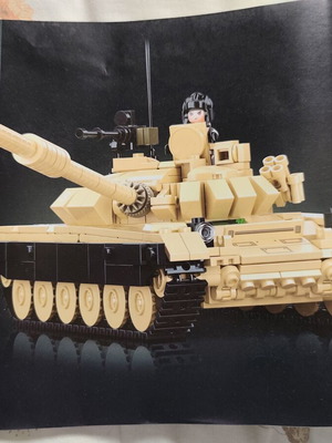 Sluban T 72 tank building set new, 770 pieces