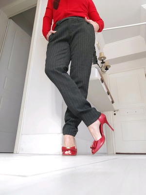 Γυναικείο παντελόνι LESKA Milano νούμερο M σε άψογη κατάσταση