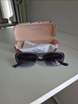 Lussile Bone Sunglasses with Polarized Lens Like New