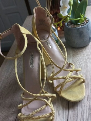 Migato sandals used, yellow, size 38