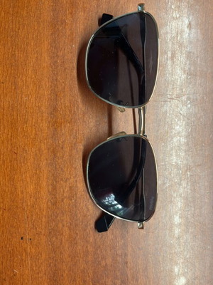 Polaroid sunglasses black and gold like new with case