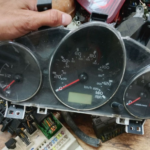 Mitsubishi Colt 2005 1.3 Petrol speedometer used, MR951770