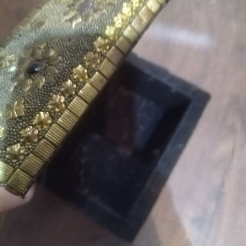 Vidage jewelry box used
