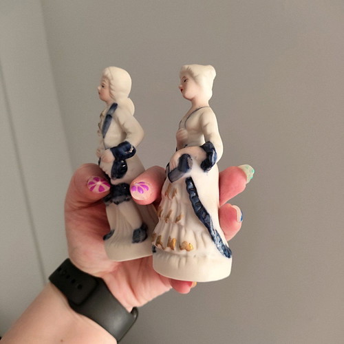 Figurine couple used decorative collectibles