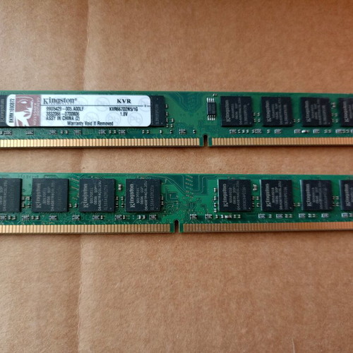 Ram Kingston KVR667D2N5/1G 1GB used, pack of 2 pieces
