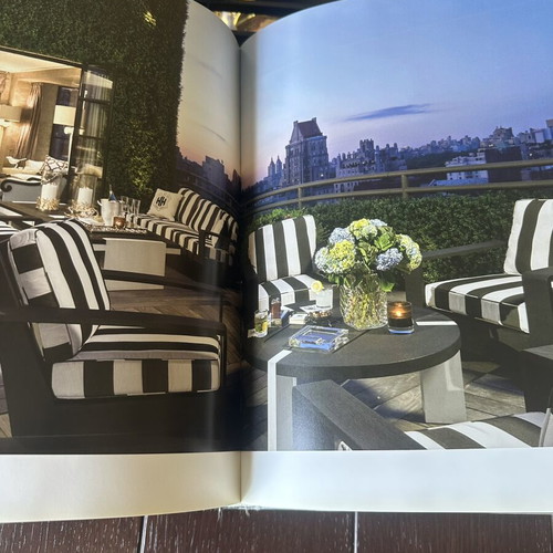 Living in Style New York coffee table book like new