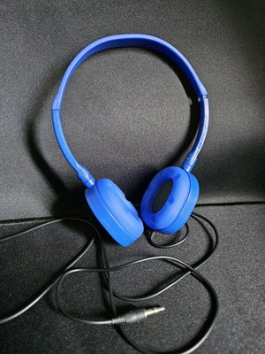 Children's wired headphones like new