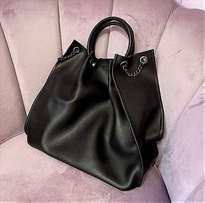 Μαύρη γυναικεία τσάντα