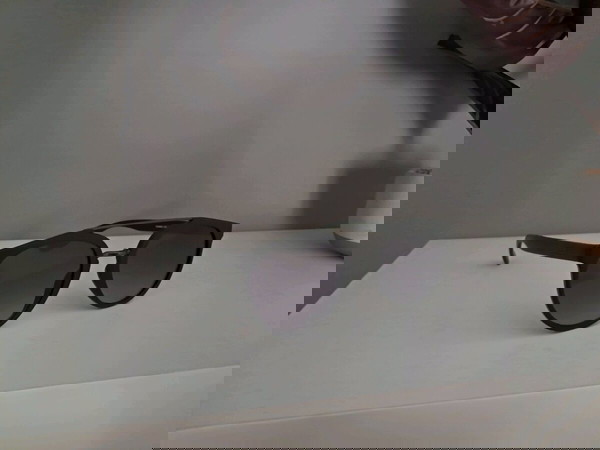 Γυαλιά ηλίου Guess