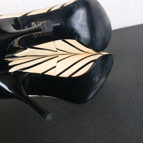 Roberto Venuti Milano Peep-Toe Patent Leather Striped Drip Heels No.37 Like New