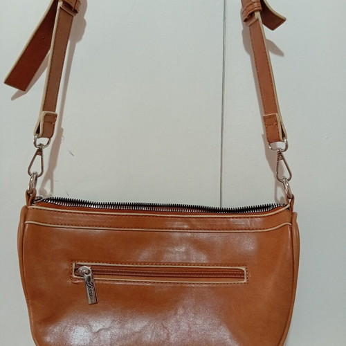 Leather shoulder bag with embossed paisley design, 28.5x15 cm