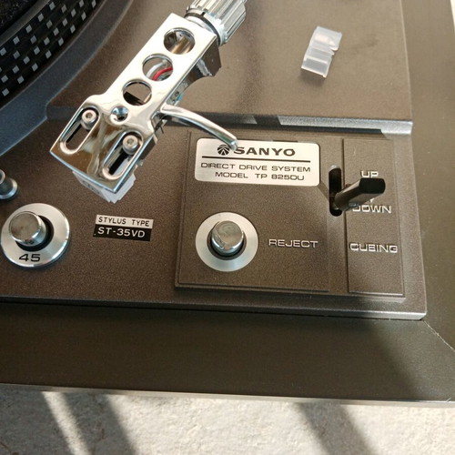 Sanyo turntable used, direct drive, repair needed
