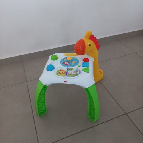 Fisher Price Animal Friends Activity Table like new