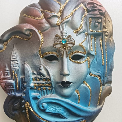 Decorative wall mask from Venice with gondola theme, like new