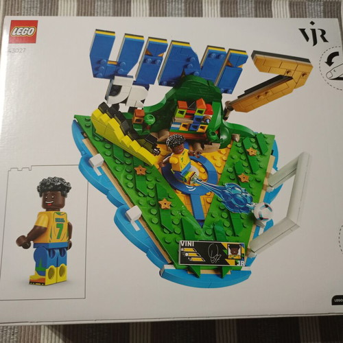 Lego Editions Messi, Mbappe, Ronaldo, Vini Jr new condition