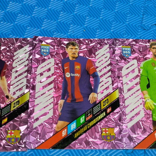 Panini FIFA 365 Limited Edition Giant Cards triplet like new
