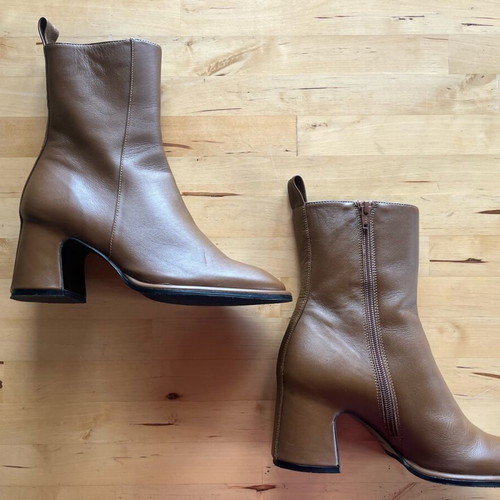 Equitare camel leather boots size 36 like new
