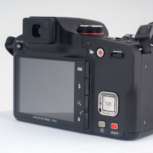 Kodak EasyShare Z990 30x Zoom RAW 12MP Bridge Camera used