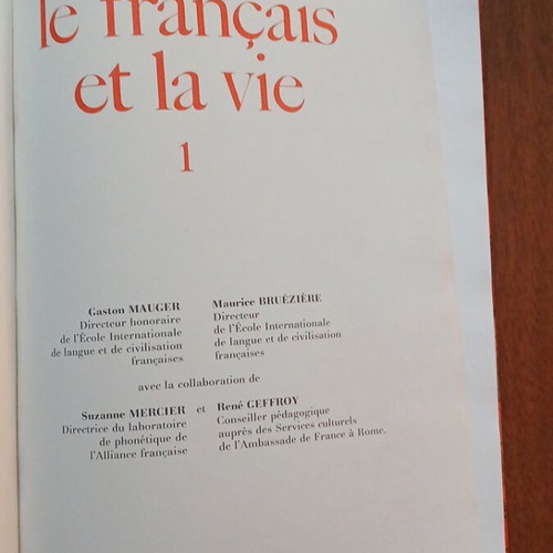 Le français et la vie 1 book like new, French language