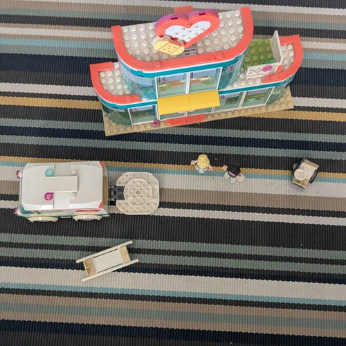 LEGO Friends hospital with ambulance, stretcher & 2 figures